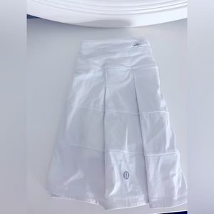 Lululemon white pace rival skirt long size 2